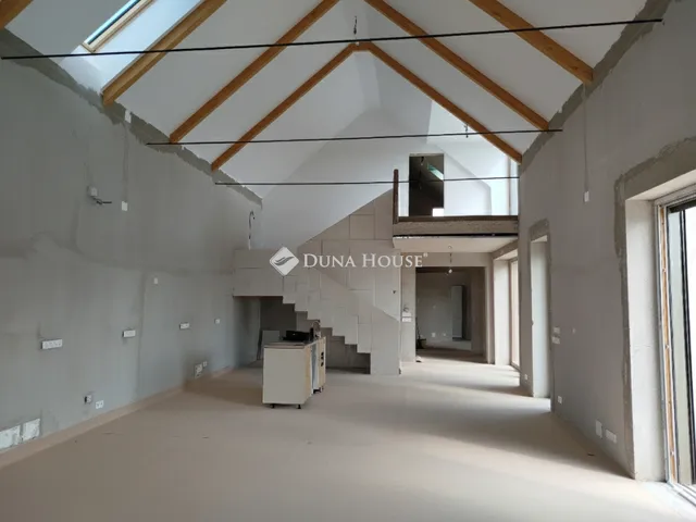 Eladó ház Sukoró 373 nm