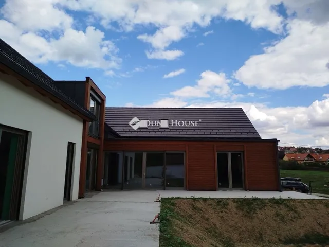 Eladó ház Sukoró 373 nm