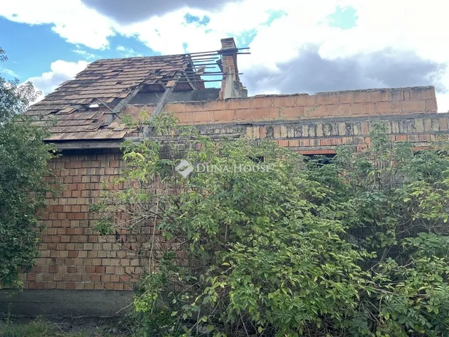 Eladó telek Ercsi 1962 nm