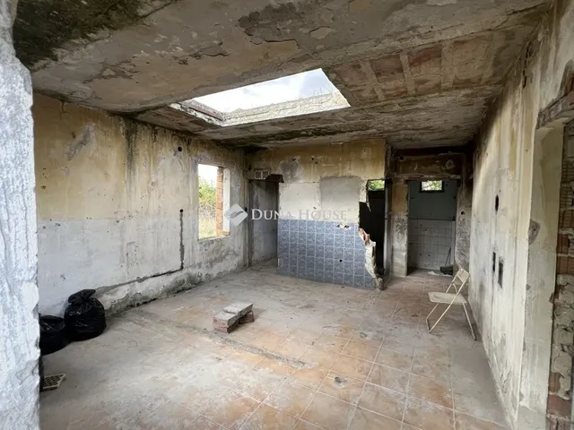 Eladó telek Ercsi 1962 nm