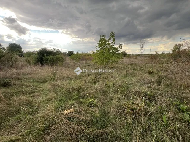 Eladó telek Ercsi 1962 nm