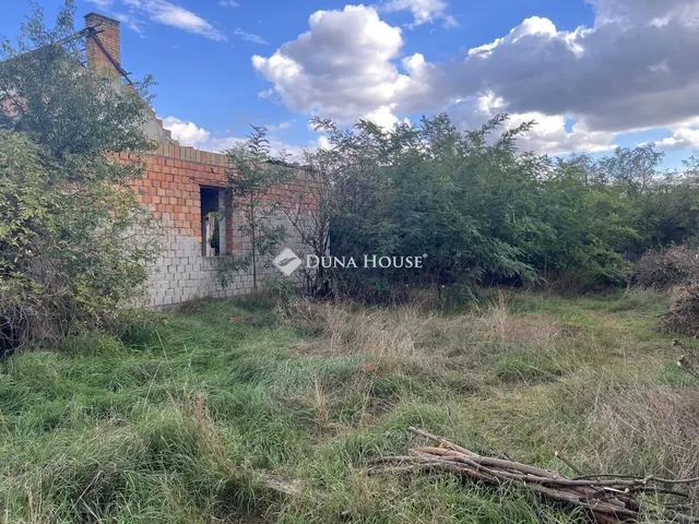 Eladó telek Ercsi 1962 nm