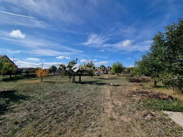 Eladó telek Seregélyes 962 nm