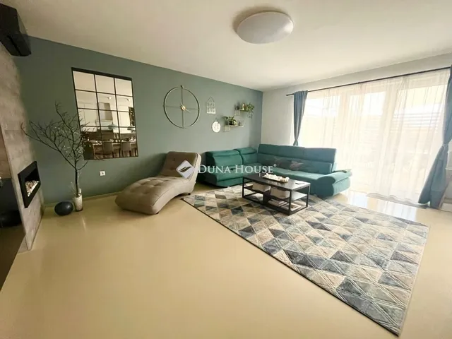 Eladó ház Székesfehérvár, Maroshegy 217 nm