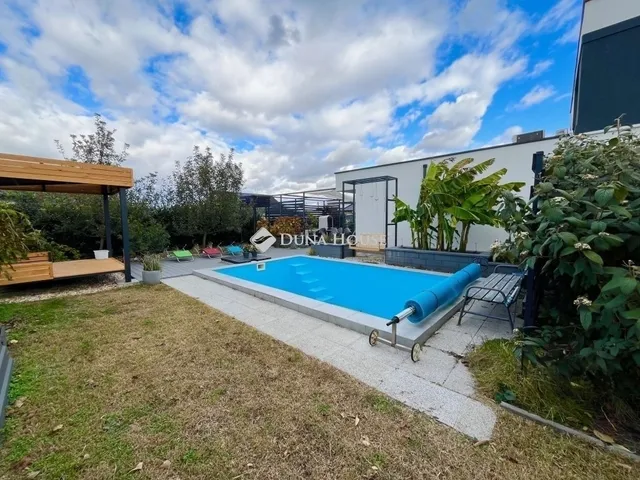 Eladó ház Székesfehérvár, Maroshegy 217 nm