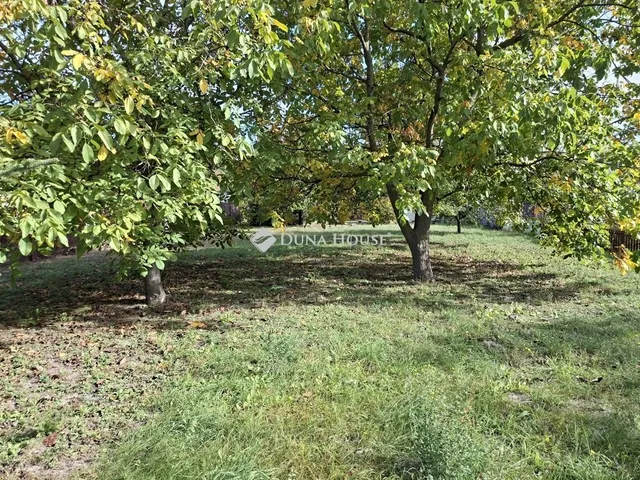 Eladó telek Székesfehérvár 630 nm