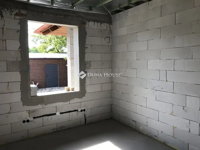 Eladó ház Besnyő 135 nm