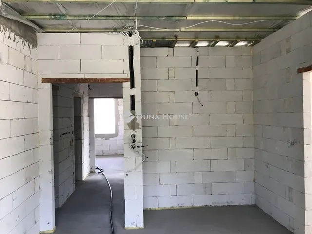 Eladó ház Besnyő 135 nm