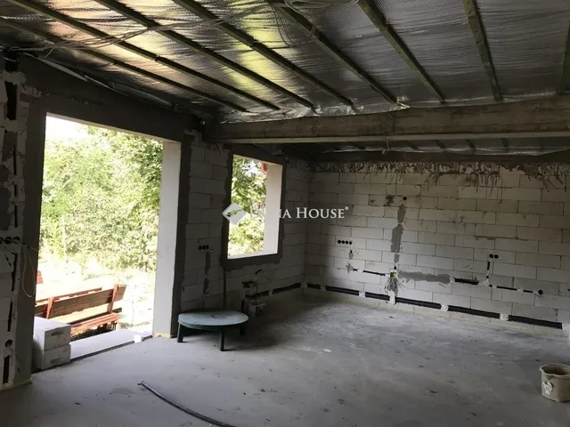 Eladó ház Besnyő 135 nm