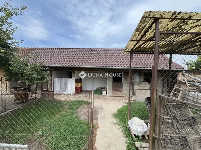 Eladó ház Enying 130 nm