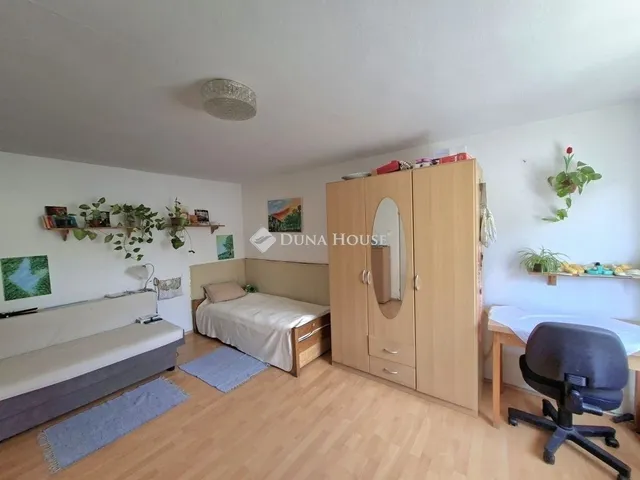 Eladó ház Kulcs 45 nm