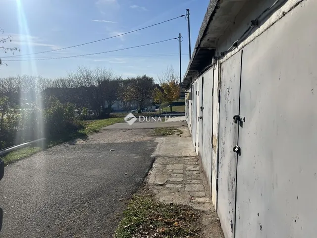 Eladó garázs Várpalota 20 nm