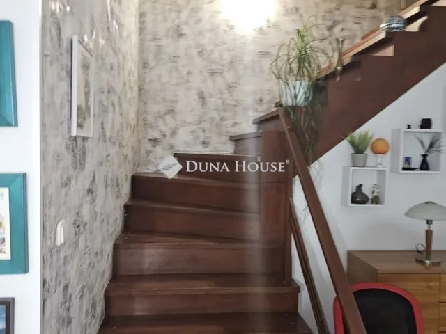 Eladó ház Székesfehérvár 280 nm