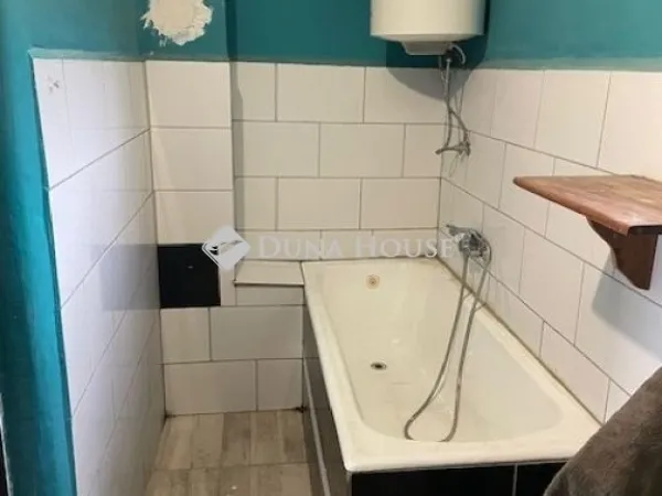 Eladó ház Borzavár 42 nm