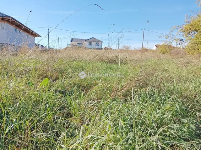 Eladó telek Szár 1028 nm