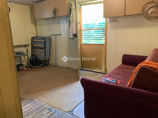 Eladó telek Gárdony 975 nm