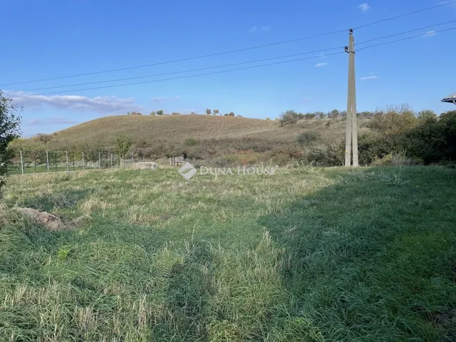 Eladó telek Várpalota 927 nm