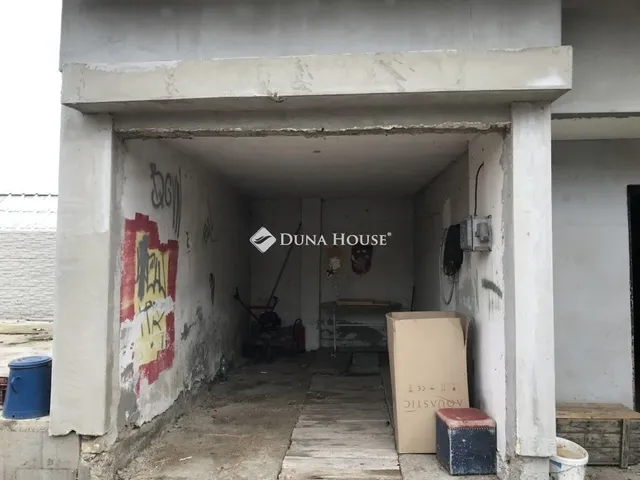 Eladó ház Besnyő 100 nm