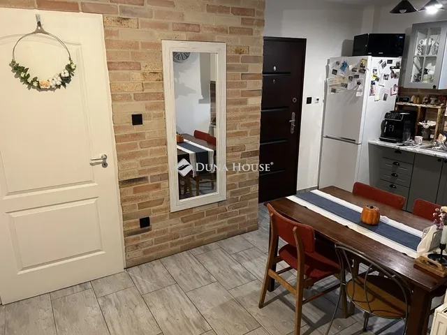 Eladó ház Pusztaszabolcs 74 nm