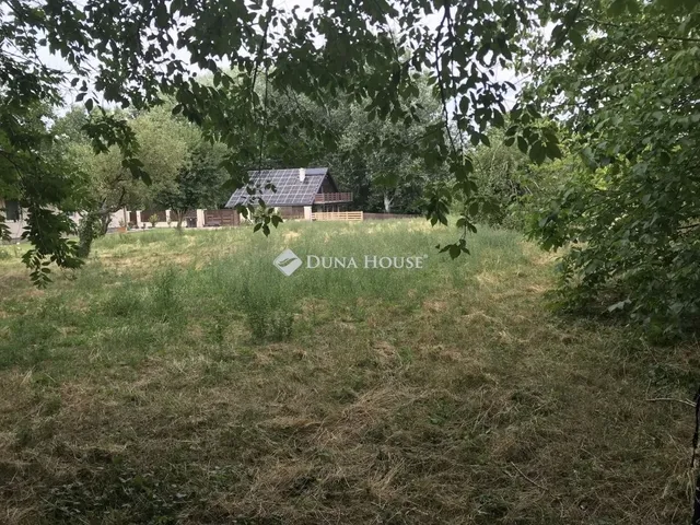 Eladó telek Velence 2157 nm