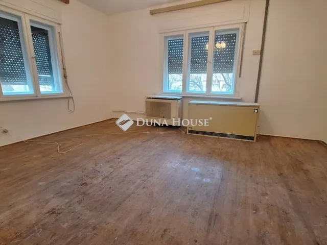 Eladó ház Füle 57 nm