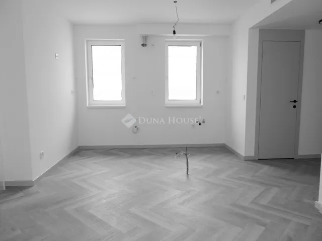 Eladó lakás Székesfehérvár, Belváros 73 nm