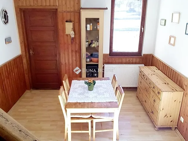 Eladó ház Kulcs 166 nm