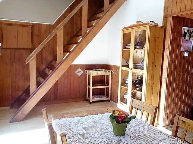 Eladó ház Kulcs 166 nm