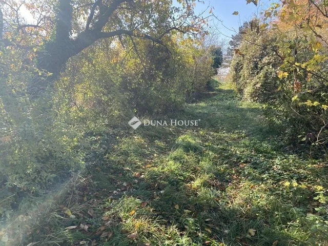 Eladó telek Isztimér 1759 nm