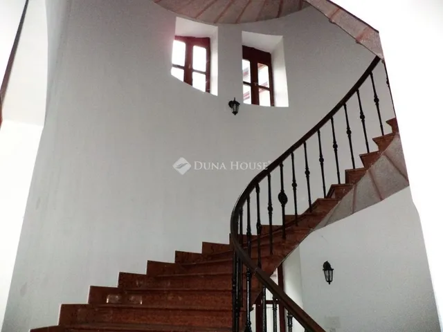 Eladó lakás Székesfehérvár, Belváros 146 nm