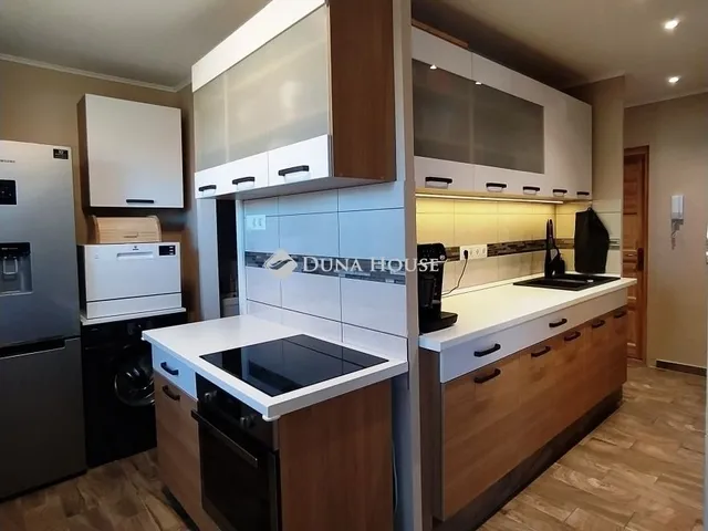 Eladó lakás Székesfehérvár, Belváros 60 nm