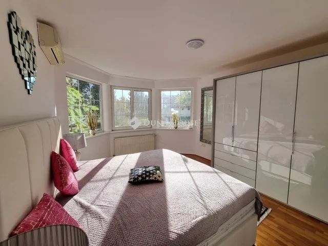 Eladó ház Kápolnásnyék 273 nm