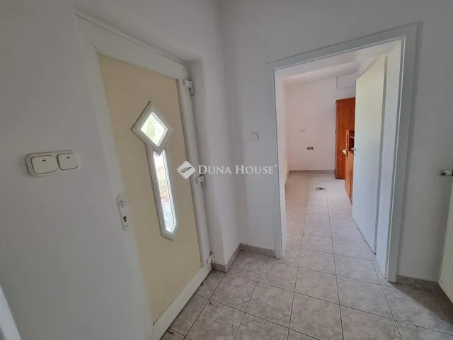 Eladó ház Kápolnásnyék 273 nm