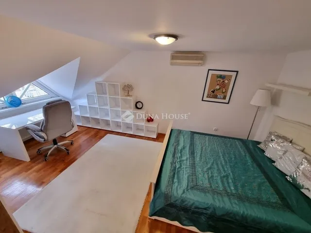 Eladó ház Kápolnásnyék 273 nm