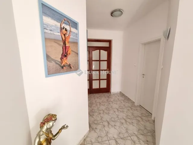 Eladó ház Kápolnásnyék 273 nm