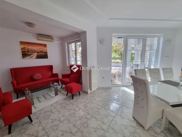 Eladó ház Kápolnásnyék 273 nm