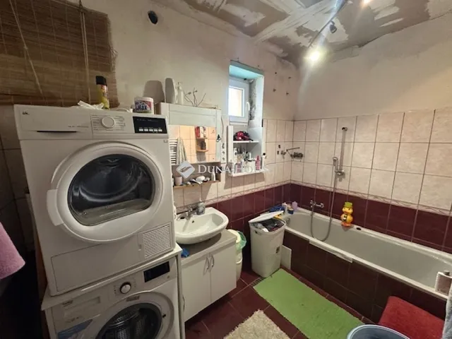 Eladó ház Csákvár 130 nm