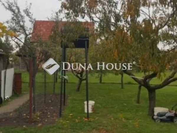 Eladó telek Székesfehérvár 489 nm