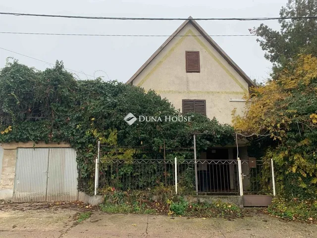 Eladó üdülő és hétvégi ház Adony 54 nm