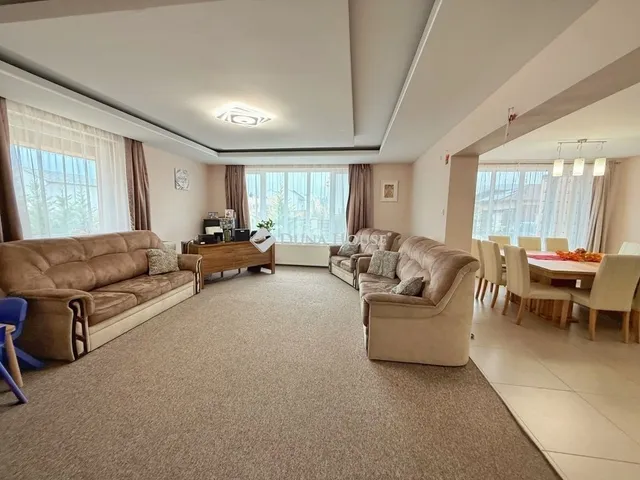 Eladó ház Velence 205 nm