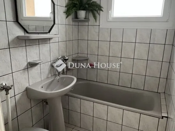 Eladó lakás Dunaújváros 51 nm