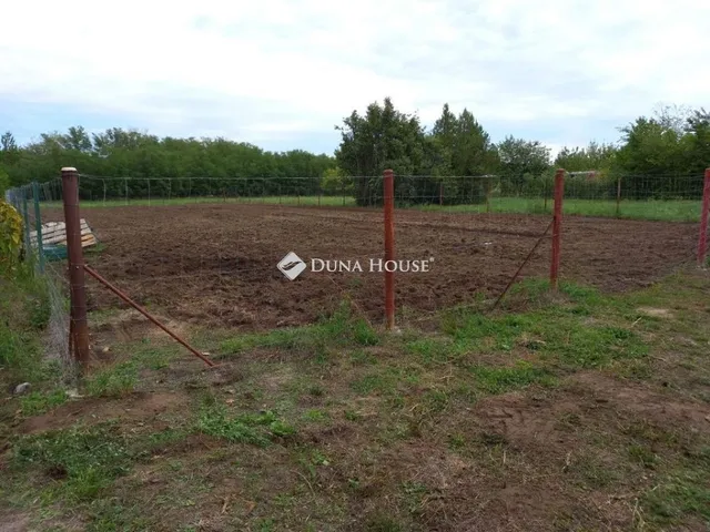 Eladó telek Székesfehérvár, Maroshegy 810 nm