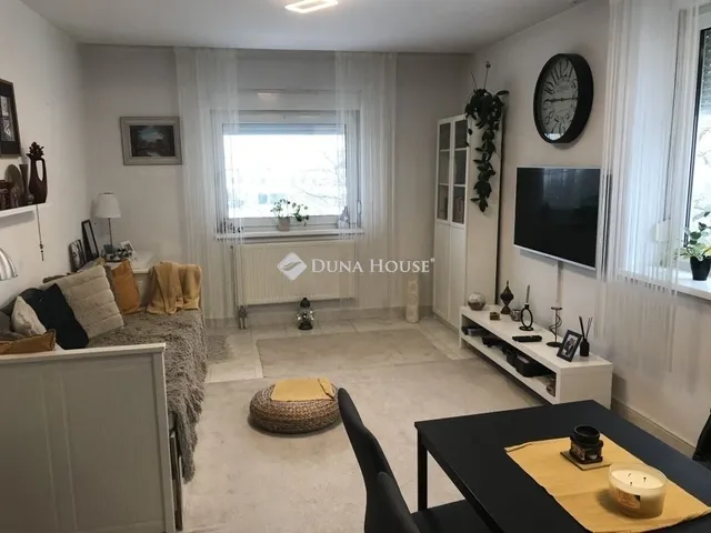 Eladó lakás Székesfehérvár, Palotaváros 63 nm