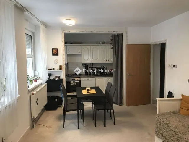 Eladó lakás Székesfehérvár, Belváros 63 nm