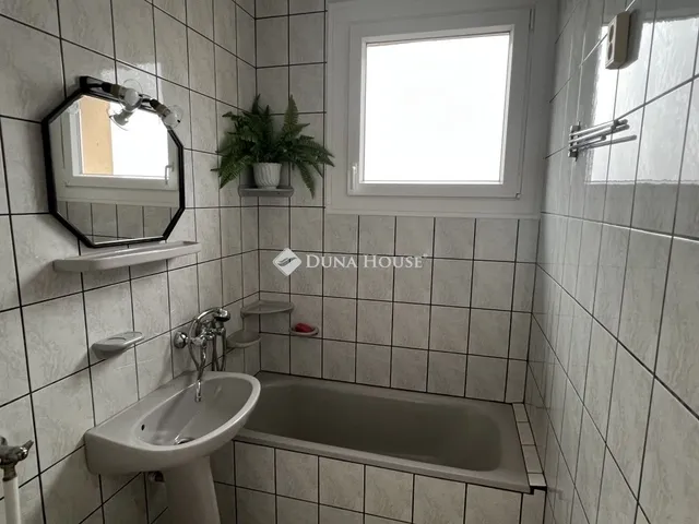 Eladó lakás Dunaújváros 51 nm