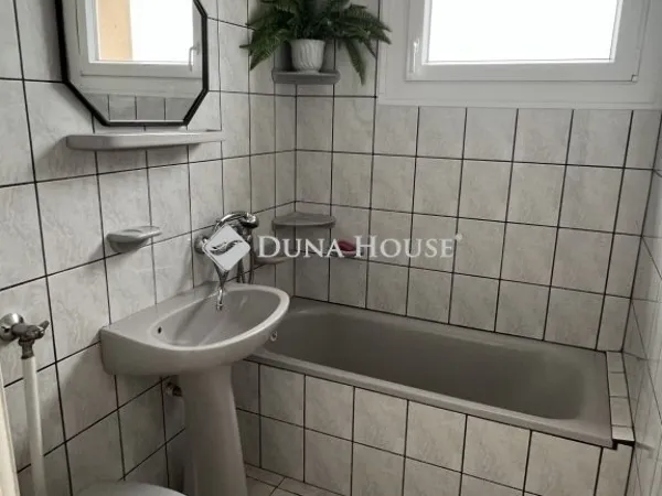 Eladó lakás Dunaújváros 51 nm