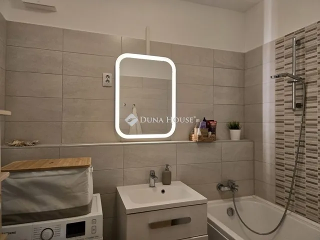 Eladó lakás Székesfehérvár, Belváros 74 nm