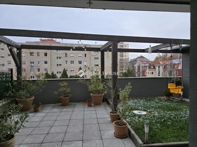 Eladó lakás Székesfehérvár, Belváros 74 nm