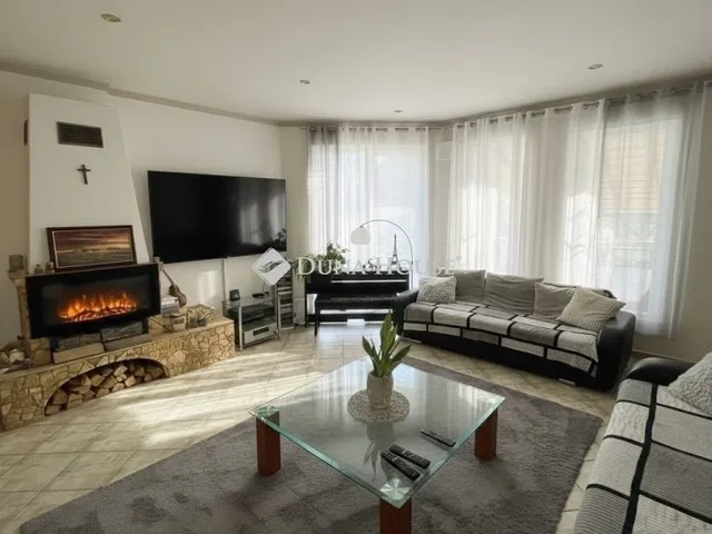 Eladó ház Sárszentmihály 280 nm