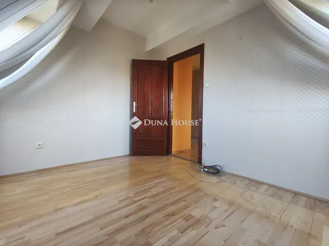 Eladó lakás Székesfehérvár, Tóváros 78 nm